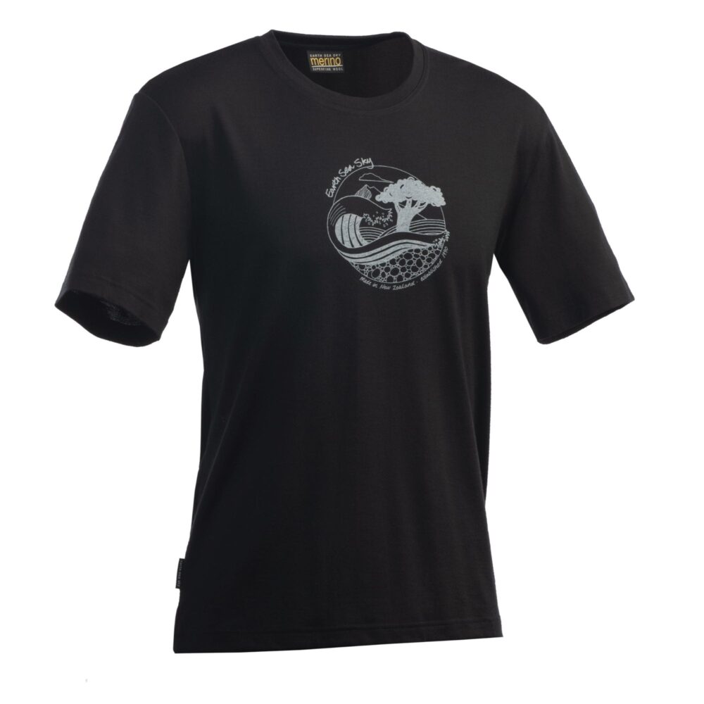 537205-BLACK:CIRCLE_MENSMETROMERINOTEE_EARTHSEASKY